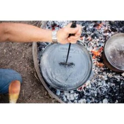Campfire Pre Seasoned Cast Iron Camp Oven 12 Quart -Camping Series Shop BCF 213609 09 hi res