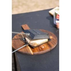 Campfire Cast Iron Jaffle Iron - Jumbo, Single -Camping Series Shop BCF 213618 06 hi res
